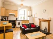 3 Bedroom Flat House to Rent 3 Bedroom Flat House to Rent