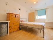 3 Bedroom Flat House to Rent