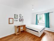 3 Bedroom Flat House to Rent