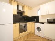 3 Bedroom Flat House to Rent