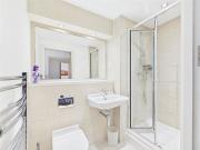 3 Bedroom Flat House to Rent