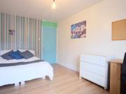 3 bedroom flat share to rent