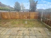 3 bedroom Flat To Let