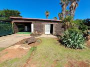 3 Bedroom Flat To Let in Three Rivers East