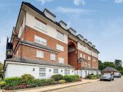 3 bedroom flat to rent