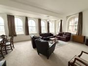3 bedroom flat to rent