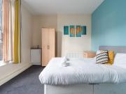 3 bedroom flat to rent