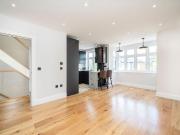 3 bedroom flat to rent