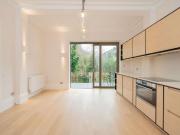 3 bedroom flat to rent