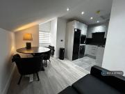 3 bedroom flat to rent
