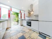 3 bedroom flat to rent