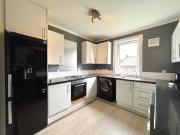 3 bedroom flat to rent