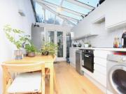 3 bedroom flat to rent