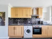 3 bedroom flat to rent