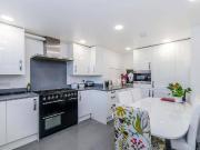 3 bedroom flat to rent