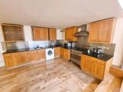 3 bedroom flat to rent