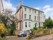 3 bedroom flat to rent