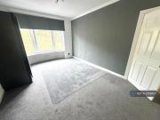3 bedroom flat to rent