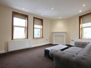 3 bedroom flat to rent