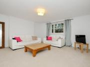 3 bedroom flat to rent