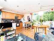 3 bedroom flat to rent