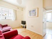 3 bedroom flat to rent