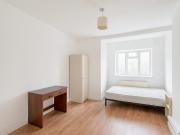 3 bedroom flat to rent