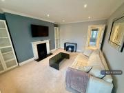 3 bedroom flat to rent