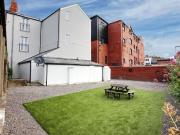 3 bedroom flat to rent