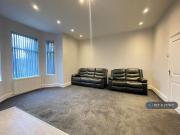 3 bedroom flat to rent