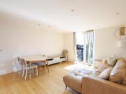 3 bedroom flat to rent