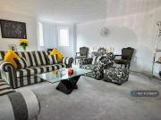 3 bedroom flat to rent