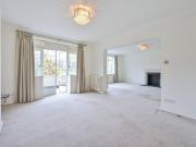 3 bedroom flat to rent