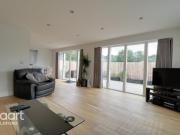 3 bedroom flat to rent