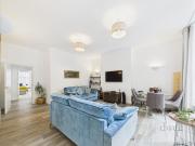 3 bedroom flat to rent