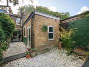 3 bedroom flat to rent