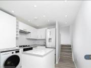 3 bedroom flat to rent