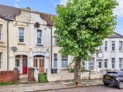 3 bedroom flat to rent