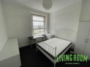 3 bedroom flat to rent