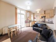 3 bedroom flat to rent