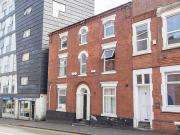 3 bedroom flat to rent