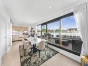 3 bedroom flat to rent