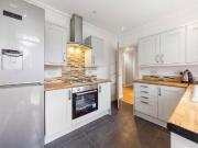 3 bedroom flat to rent