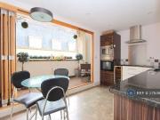 3 bedroom flat to rent