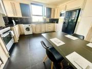3 bedroom flat to rent
