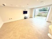 3 bedroom flat to rent