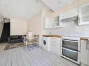 3 bedroom flat to rent