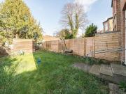 3 bedroom flat to rent