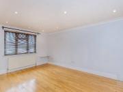 3 bedroom flat to rent