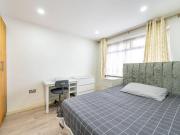 3 bedroom flat to rent